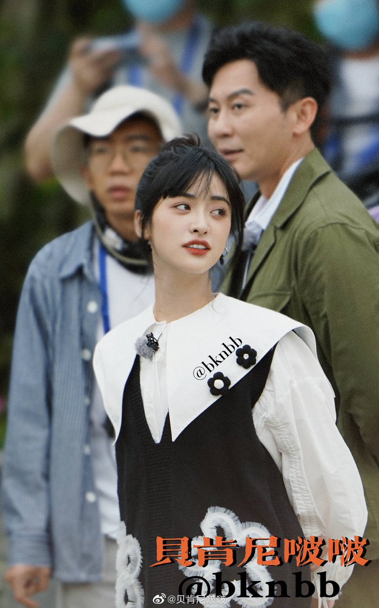 archiveshenyue's tweet photo. 📸 • 011122 — SO GORGEOUS!!!! yueyue in the recordings of #RunningMen 🎬
#SHENYUE — #沈月 https://t.co/VG9fq5Pwbd