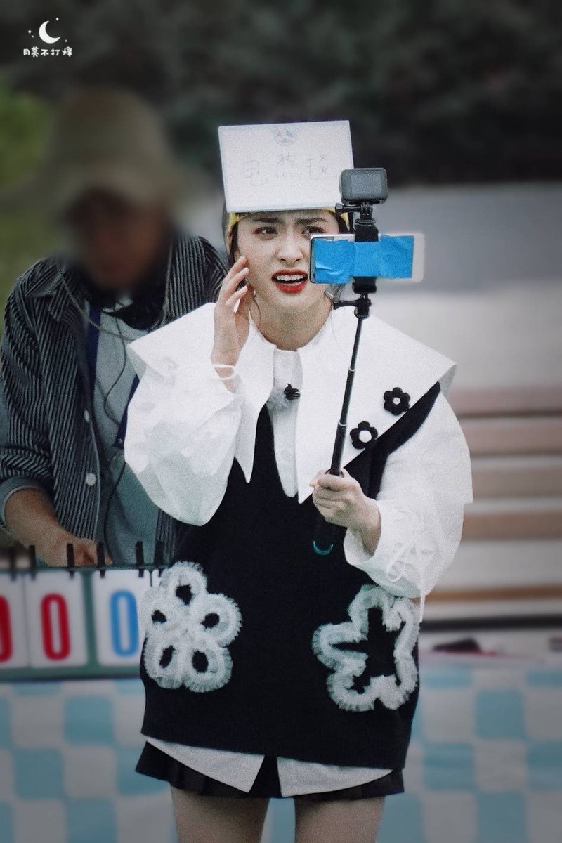 archiveshenyue's tweet photo. 📸 • 011122 — Yueyue in the recordings of #RunningMen 🎬☁️
#SHENYUE — #沈月 https://t.co/IZ4Mxjegk8