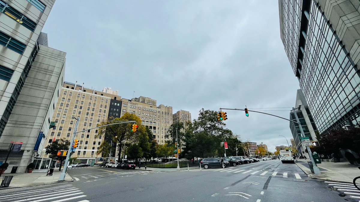 New town every hour on Twitter "Washington Heights, New York Population 2,337"