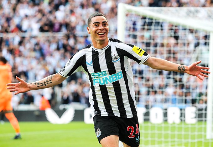 StatmanDave's tweet image. Newcastle United scored 16 Premier League goals during the month of October. No team has scored more:
🥇 Newcastle United - 16
🥈 Manchester City - 14
🥉 Arsenal - 13
High-flying Magpies. ⚫⚪