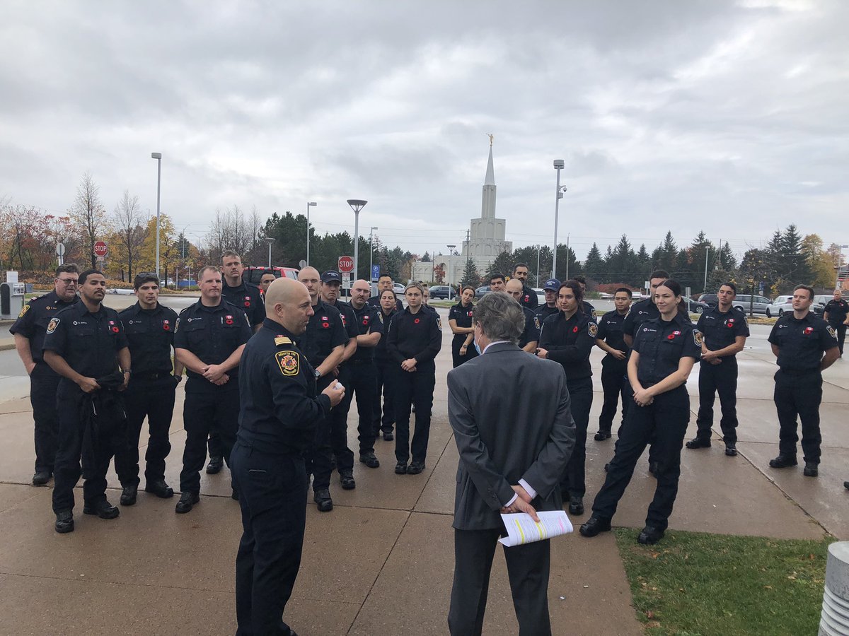 BramptonFireES's tweet photo. Grateful to @OslerHealth President & CEO @DrFrankMartino and team for taking time out to do a presentation for the recruit class on the challenges first responders face and how we can work together to serve our residents better. Thank you! π#KnowYourCommunityTour ^rc https://t.co/aBkOVLQ70Y
