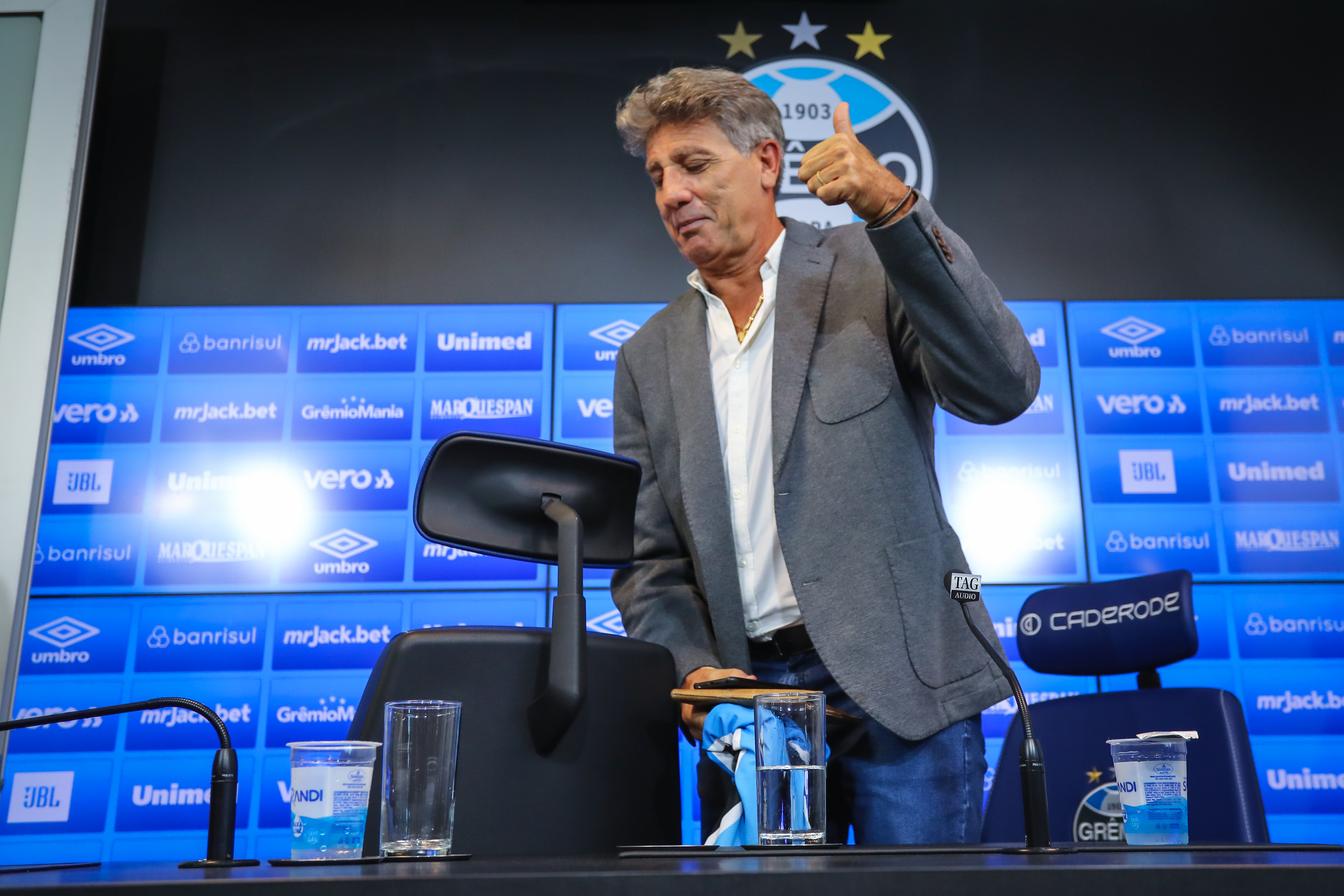 Jornalista pede Renato Portaluppi no lugar de Tite na seleção Brasileira