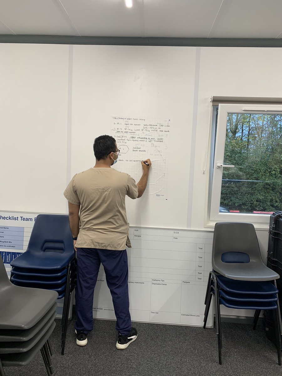 DocGRennie's tweet photo. A busy but (hopefully) fun day in the SIM Pod today with some Year 5 Medical Students! @ELHT_DERI  🤣🩺🩻🚑😷#LearningIsFun #ELHT #UCLAN #StudentDoctor #SIMrocks https://t.co/7fjODEATjm