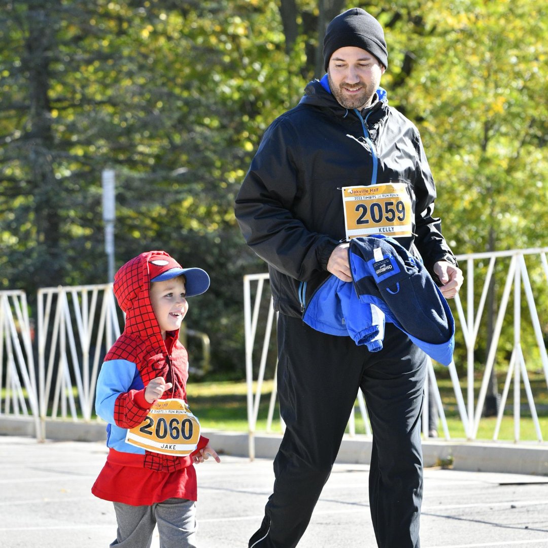 OakvilleHalf's tweet photo. #FlashbackFriday to our Timbits 2K Fun Run/Walk with all the great kids and families that participated. We can't wait to see all your smiling faces again next year!😊

#OakvilleHalf #timbits2k #oakville #familyfun https://t.co/z38Or6LxlS