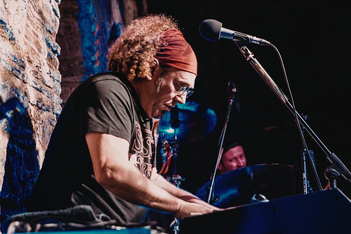 25.10.2022 • Exclusive NFT Party / ZIRTAPOZ feat. Tolga Akyurt <a href="/zirtapozrock/">ZIRTAPOZ</a>