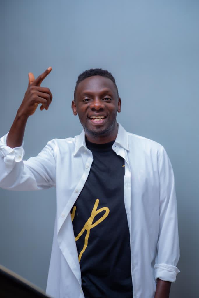 arnolds_hl's tweet photo. @PastorBugembe 
Dii namwaa nga 18 December 2022
#Heritagecourts
#AzaKozaconcert 
#Humblife #realbigdeal
#MrBrands
@arnolds_hl. https://t.co/LV1HPyF1qg