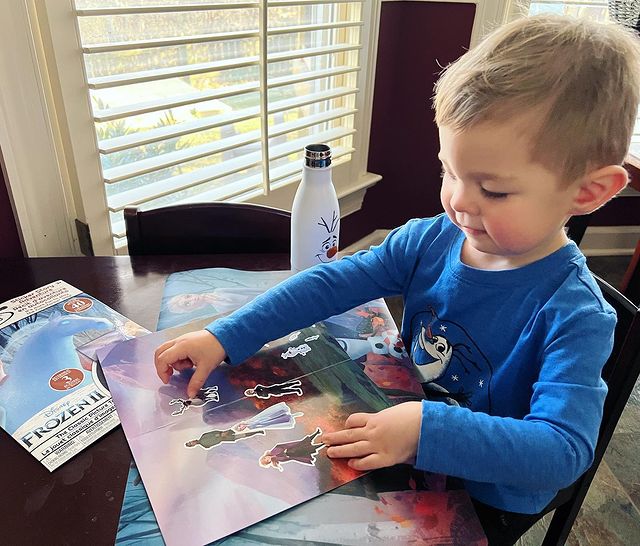 ColorformsBrand's tweet image. Chilly weather calls for some fun Colorforms® creations indoors! Thanks for sharing @ashleydeluccia! Tag us in your Colorforms artwork and we'll share it on our page!

#Colorforms