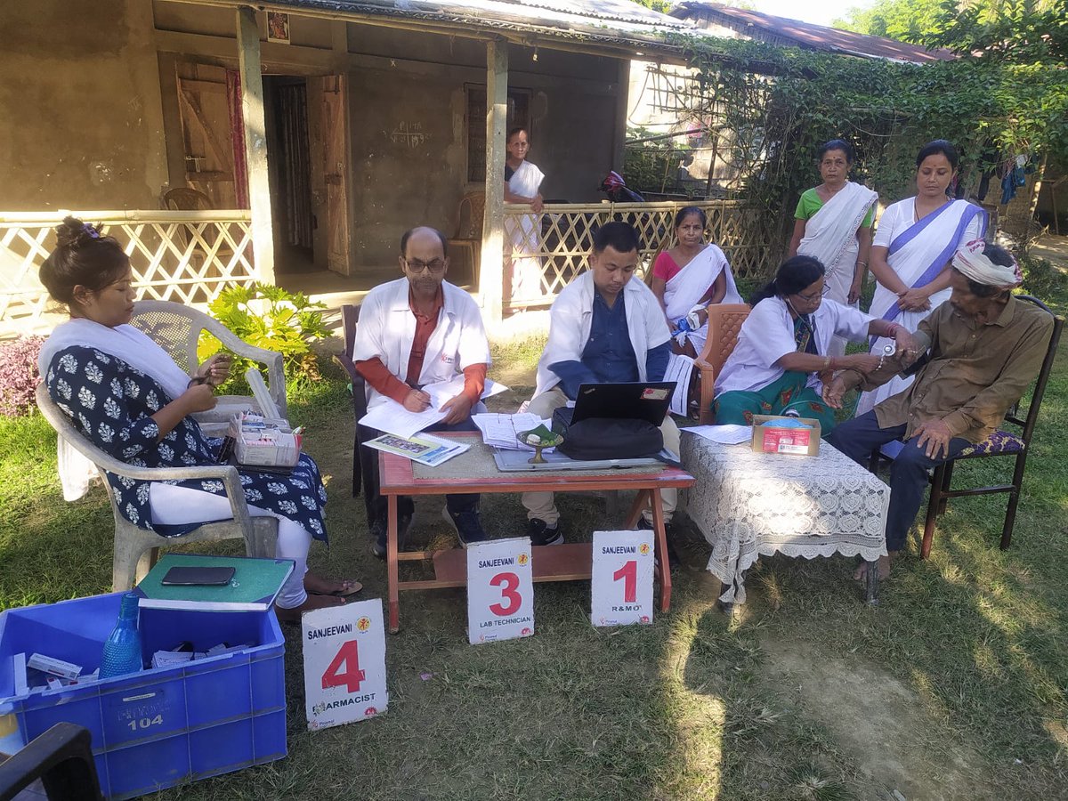 NSivsagar's tweet photo. Health check-up by Sanjeevani -104 services.@104Assam @dc_sivasagar @keshab_mahanta @CMOfficeAssam @MoHFW_INDIA https://t.co/kzVdiHOfMh