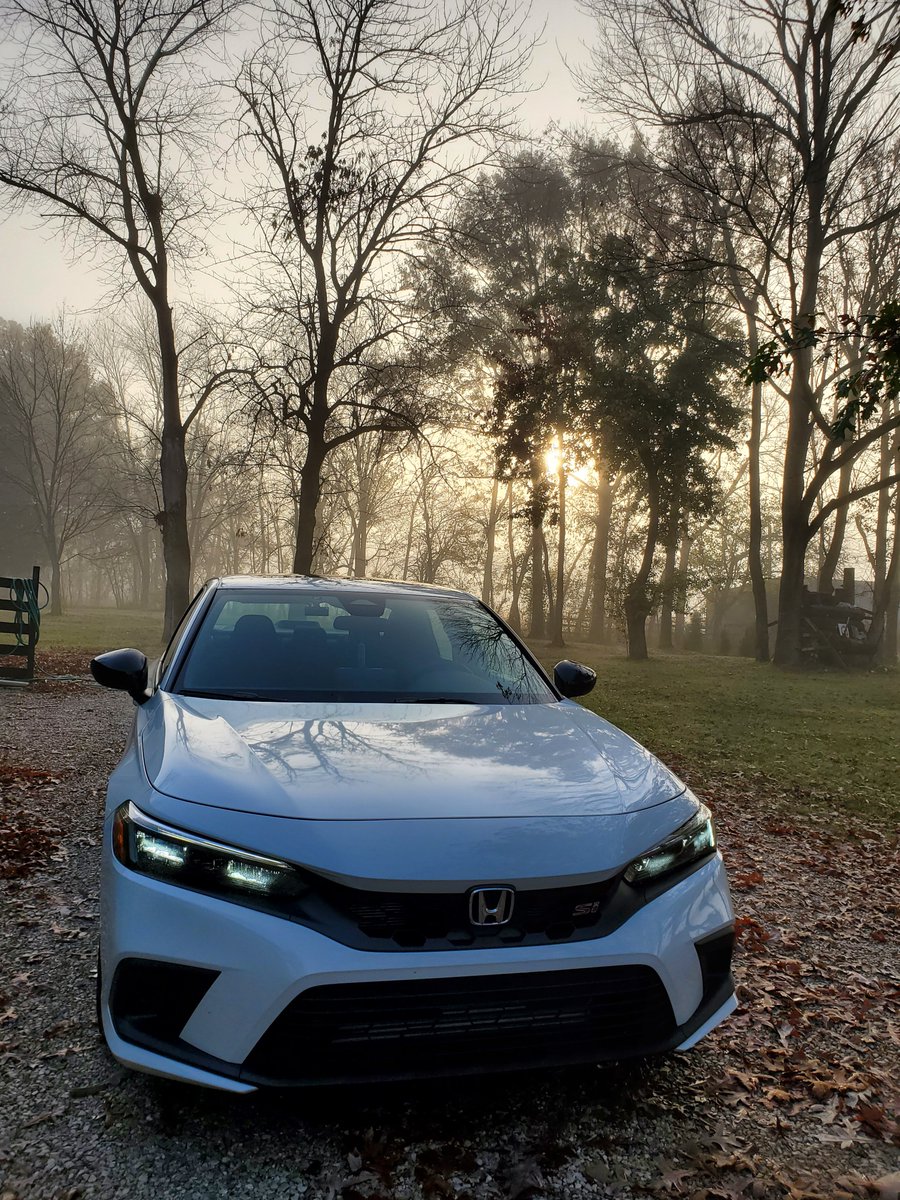 TotallyAvgGamer's tweet photo. A Lil foggy out this morning.
@MelonPatchGamin
#OneWithThePatch #HondaCivicSi https://t.co/0naVIz5w73