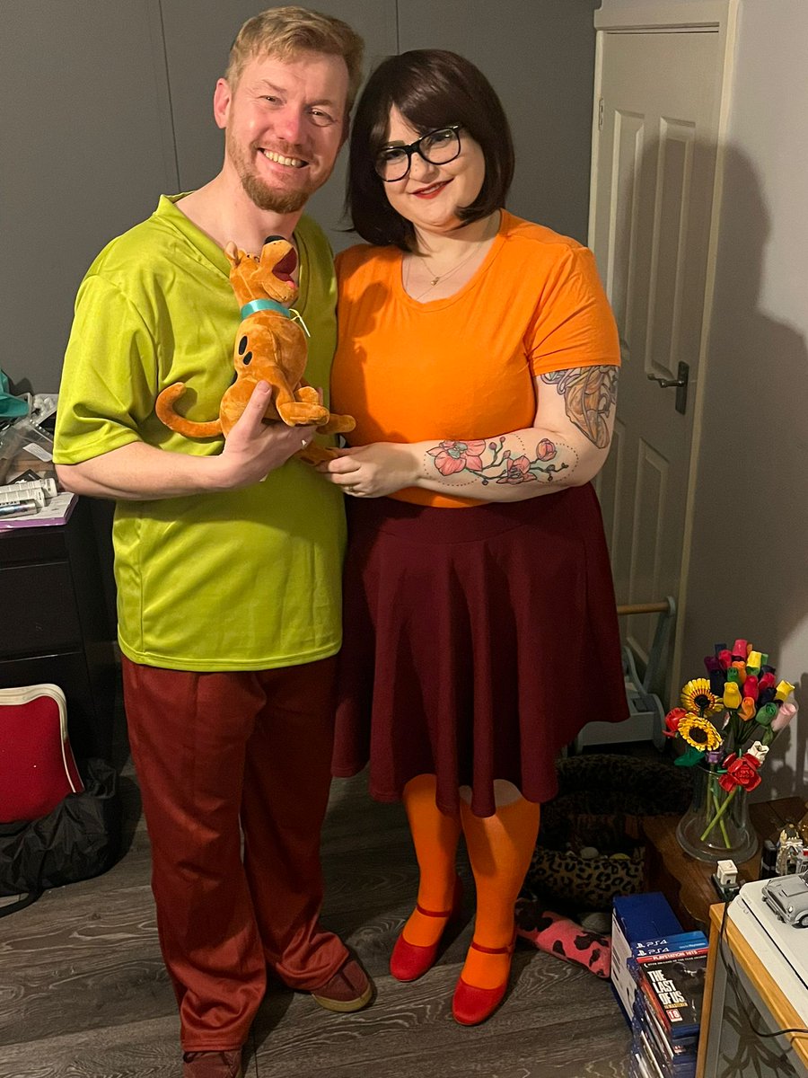 gingerrich1977's tweet photo. Zoinks must be Halloween https://t.co/YXbSiN0PT3