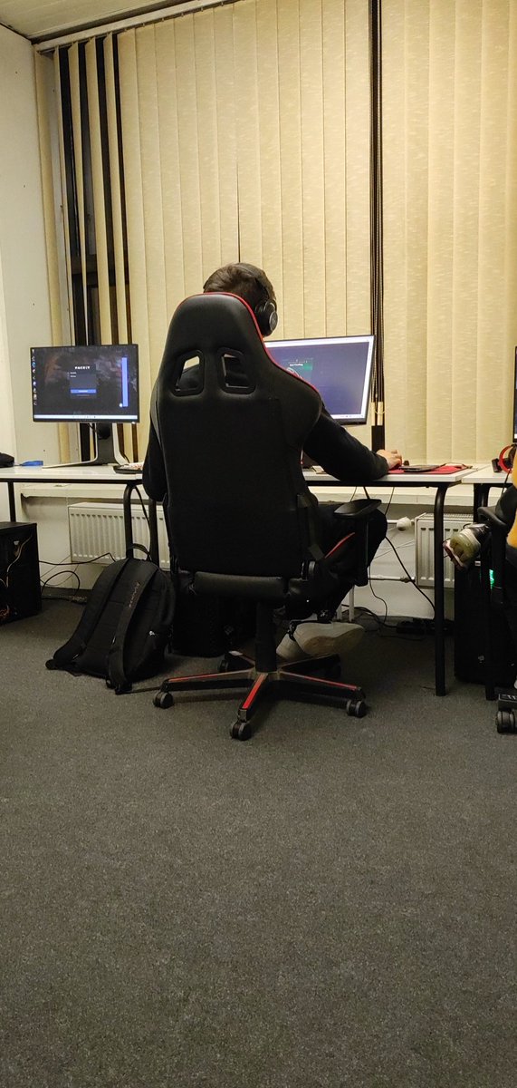 1/2 týmu na místě 
#MCR22 #UNIHYPE #BuildingChampions