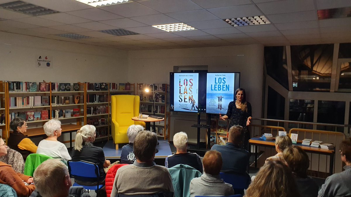Es war SO schön bei den Bibliotheksfreundinnen Malchin, so interessiert an #LOSLEBEN &amp; #LOSLASSEN und dazu noch mitten im idyllischen #MecklenburgVorpommern 🍃🍂