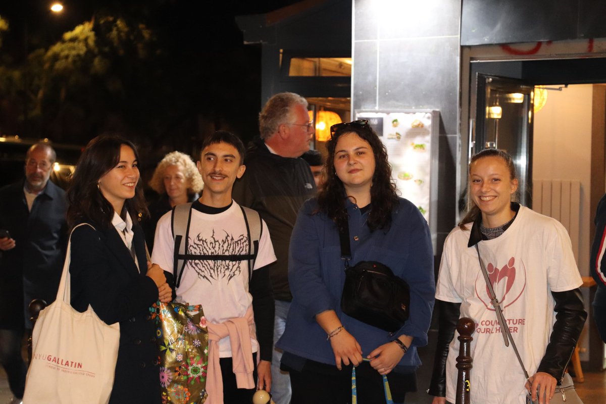 unecouverture's tweet photo. 📸 Zoom sur les dernières maraudes d’octobre

Ce mois fut ponctué d’entraide et de belles rencontre🎒

Nos nouveaux membres étaient nombreux à participer aux maraudes et à partager des moments de bienveillance et de convivialité 🌻

Merci à nos bénévoles pour leur présence🤍❤️ https://t.co/TuaNCIKYRK