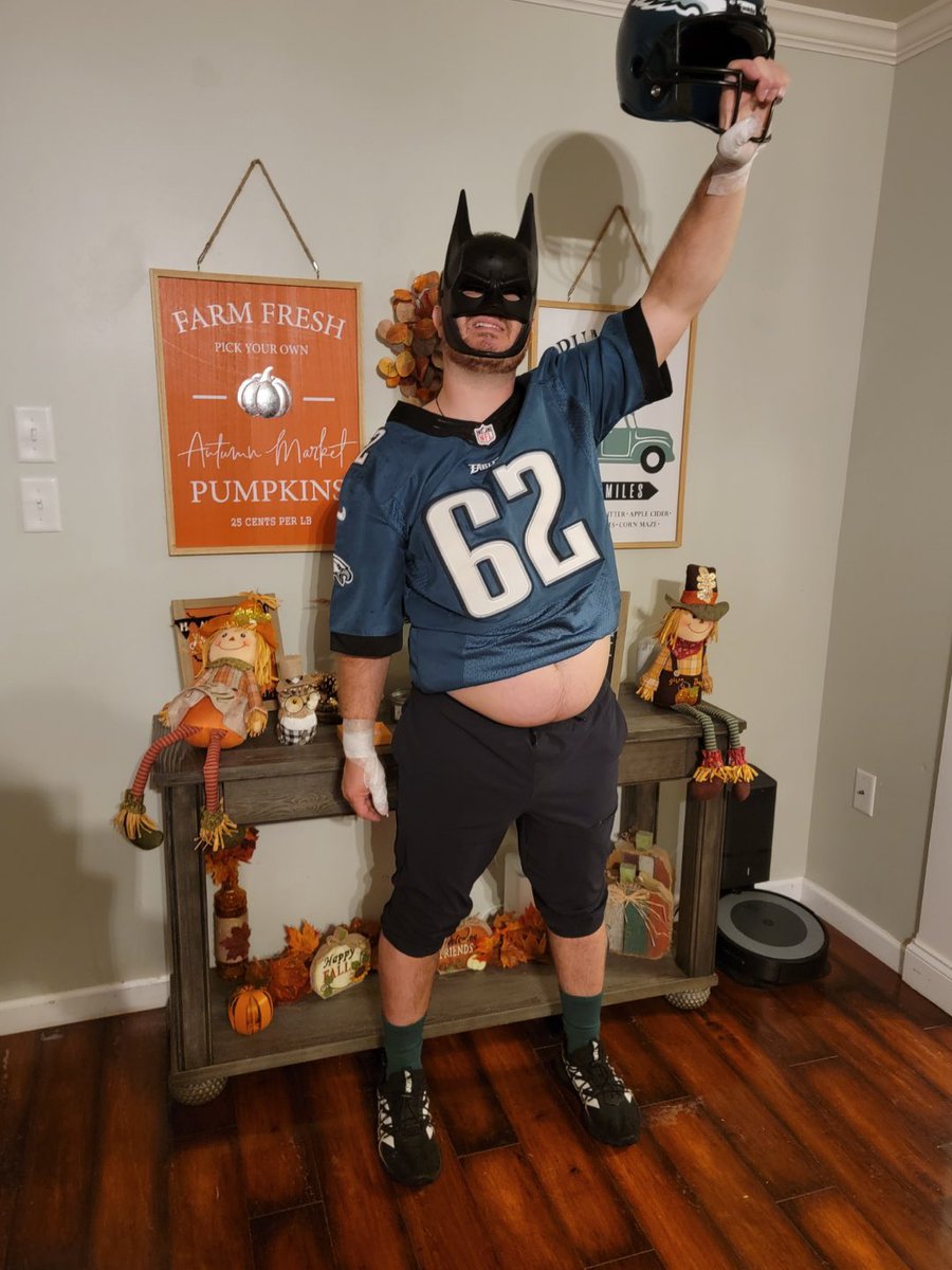 joemiddleton25's tweet photo. @newheightshow Fat Bat Man does Lancaster Pa! https://t.co/7qeo5x1sq2