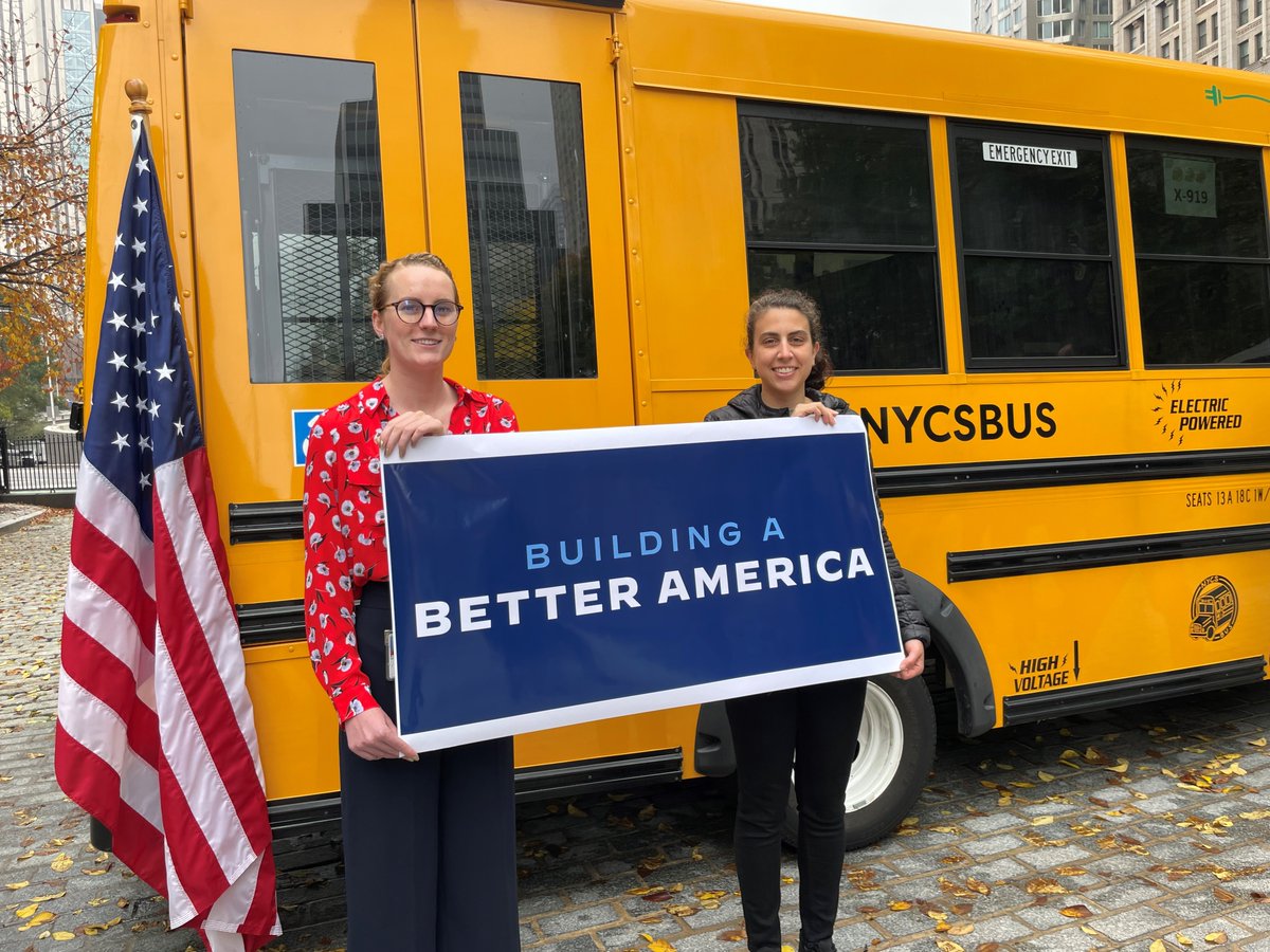 EPAregion2's tweet photo. 🥳 Today we are celebrating cleaner air for NYC with @NYCMayor Eric Adams!!! 

@EPA is providing nearly $18.5 million under the Bipartisan Infrastructure Law to put clean school buses on NYC streets.  

📰  https://t.co/NrxPygSl8j https://t.co/ENaCzQsM1i