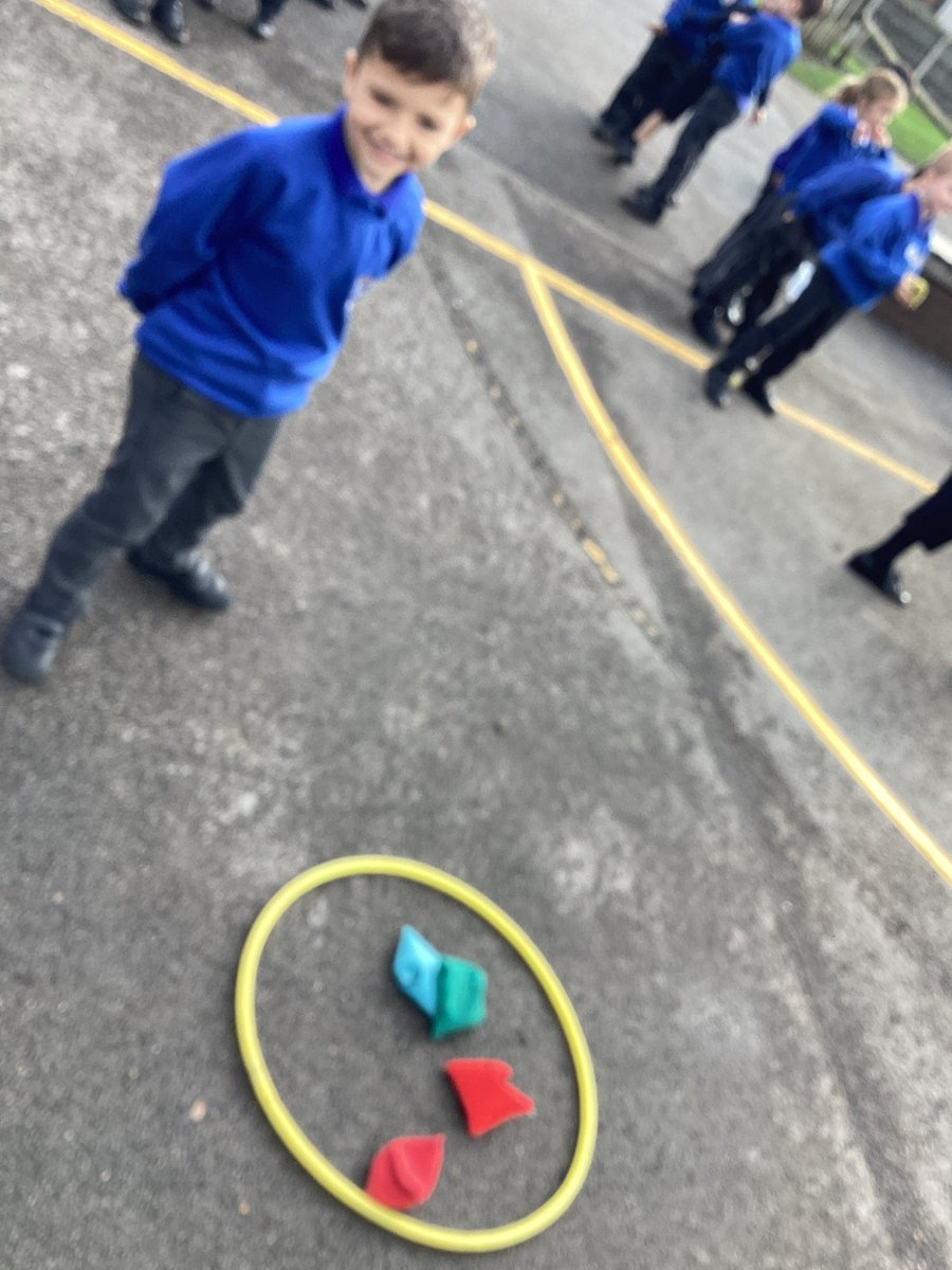 JCAWakefield's tweet photo. Year 1 have been exploring parts and wholes in Maths this week! #JCAMaths #concretelearning #practicallearning @WhiteRoseMaths https://t.co/ynLJd1zmh3