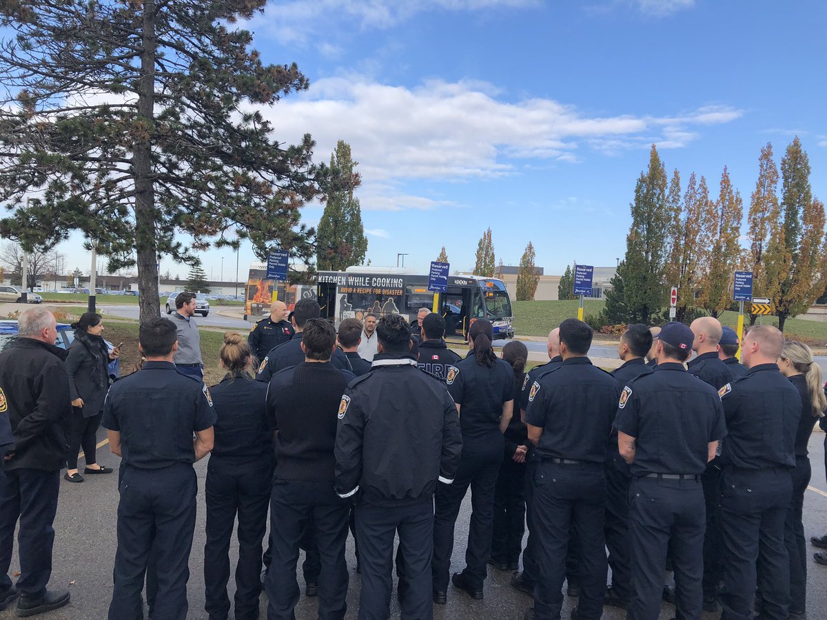BramptonFireES's tweet photo. Thank you @sheridancollege team for informing our recruit class on everything you do to engage our residents. Great to talk about how we can work together to further enhance our community safety initiatives!
Our recruit class really appreciates it. #KnowYourCommunityTour ^rc https://t.co/8RUCGHOBsh
