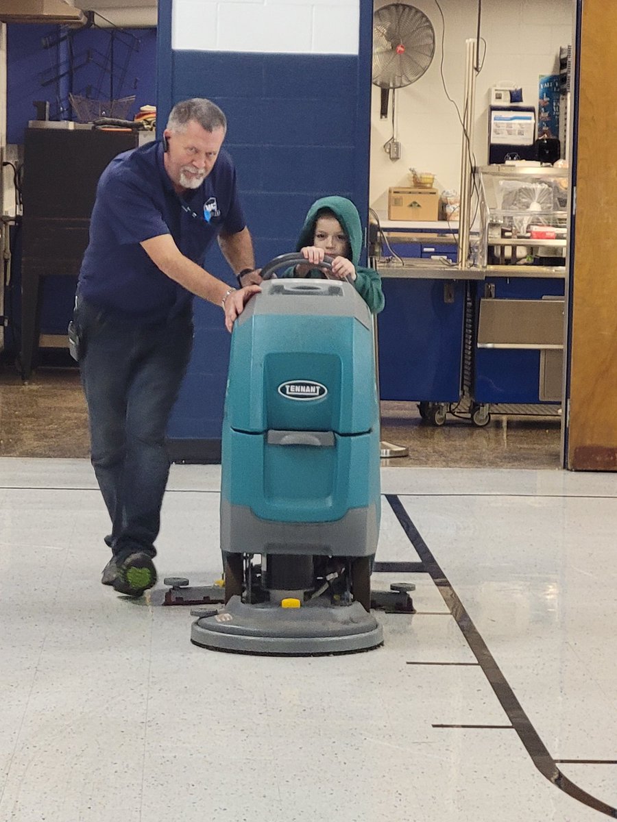 Kelley Shebetka tweet media