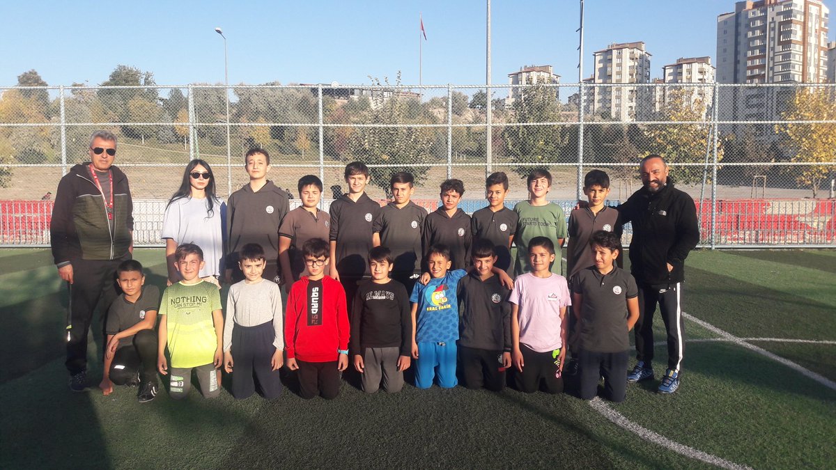 TALAS ABDULLAH ŞAŞDIM ORTAOKULU HENTBOL ALT YAPI ÇALIŞMALARI ARALIKSIZ DEVAM EDİYOR