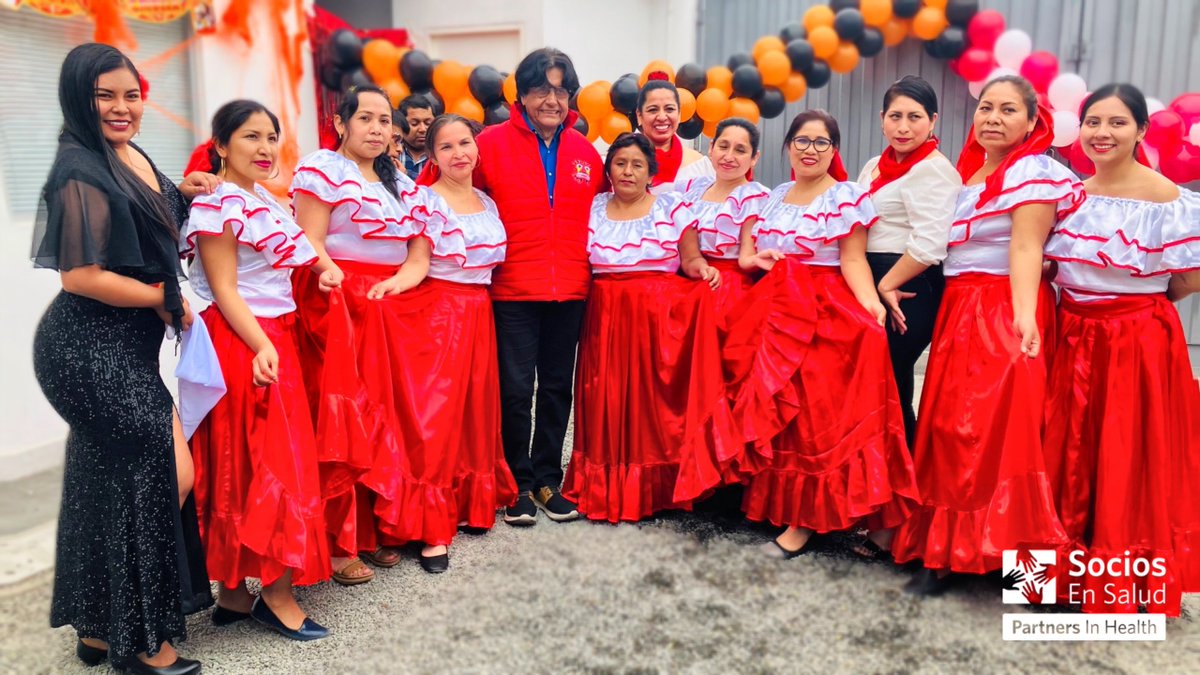 _sandydominguez's tweet photo. El día de ayer la SEDE CHIMPU OCLLO de @SociosEnSalud  conformada por la Unidad de Farmacia y Laboratorio participó de la integración CRIOWEEN 2022 logrando consagrarse como el equipo ganador🏅. Fue un despliegue hermoso de talento y creatividad 🥳 #integración https://t.co/lQtUmjYYtK