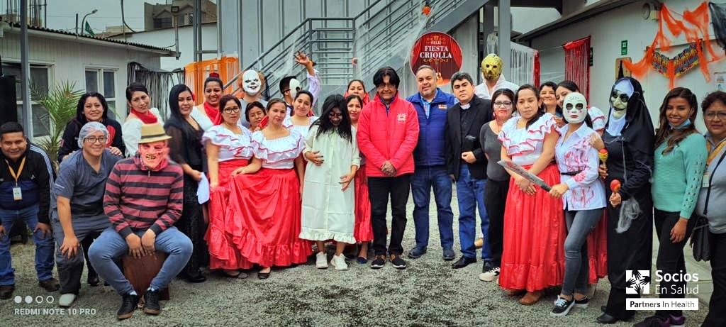 _sandydominguez's tweet photo. El día de ayer la SEDE CHIMPU OCLLO de @SociosEnSalud  conformada por la Unidad de Farmacia y Laboratorio participó de la integración CRIOWEEN 2022 logrando consagrarse como el equipo ganador🏅. Fue un despliegue hermoso de talento y creatividad 🥳 #integración https://t.co/lQtUmjYYtK