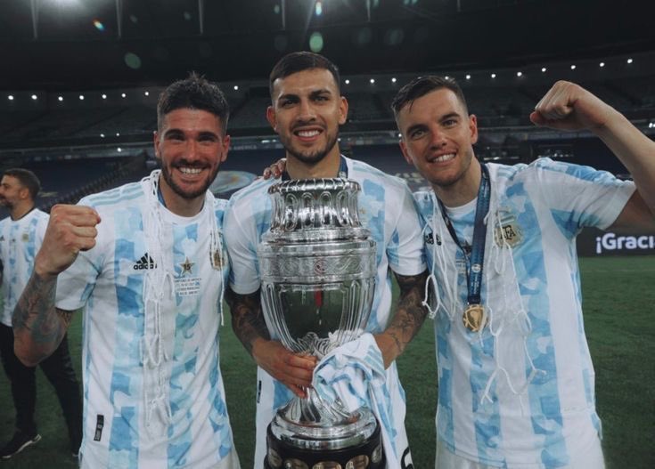 AleLiparoti's tweet photo. El mundo es injusto si ellos 3 no juegan el Mundial juntos. https://t.co/CgeKrvixmo