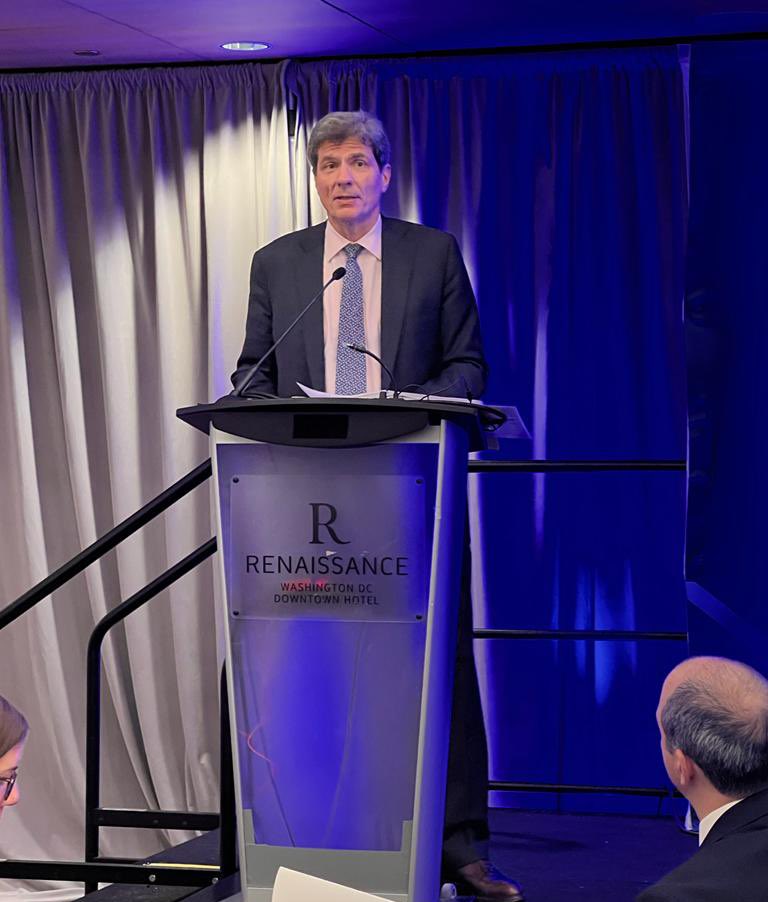 Undersecretary Fernandez indicó que el APEP (American Partnership for Economic Prosperity) será exitoso siempre y cuando trabajemos juntos: “We fail alone but we succeed with you! Your input is necessary to formulate public policy”.

<a href="/AACCLA_USCC/">AACCLA</a> <a href="/USChamber/">U.S. Chamber</a>