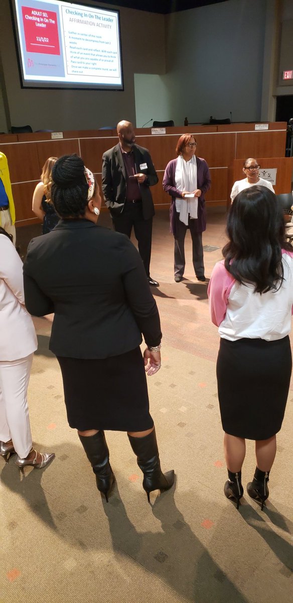 KFairweather4's tweet photo. @PrincipalDynami @DeKalbSchools @DrEmilyAMassey @DiannaWatson21 Dr. Emily Massey is leading our leaders to their Next Level with a focus on Vision.@dcsd_careers @DeKalbSchools https://t.co/9TDruFmRMw