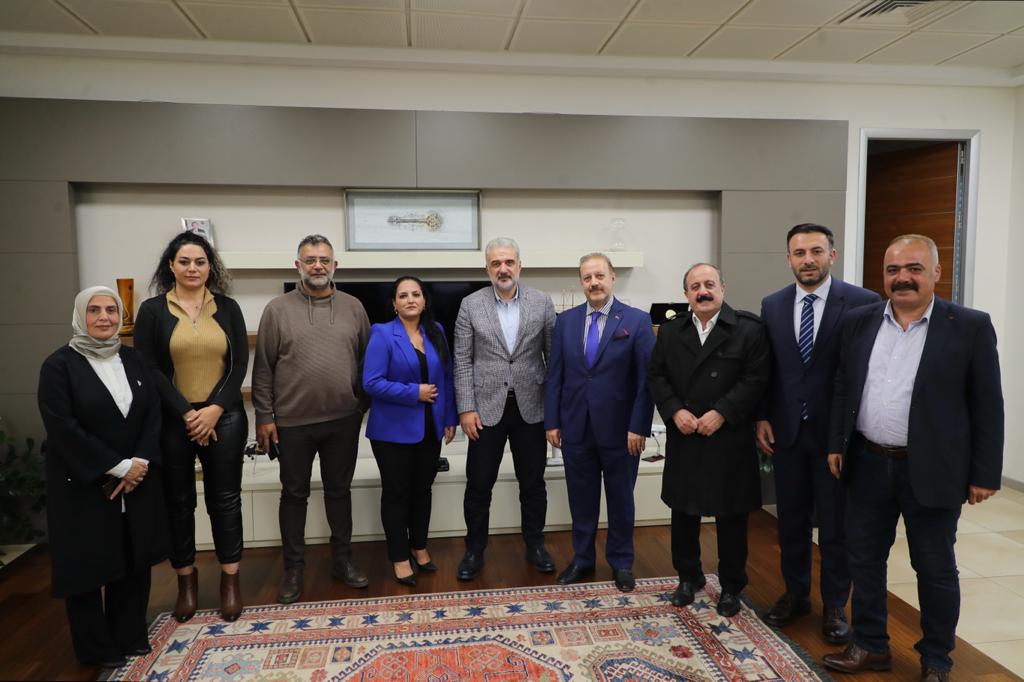 Sultanahan7's tweet photo. AK PARTİ İL  başkanımız *SN Osman nuri kabaktepe* mardinliler derneği yönetim kurulu olarak bizleri makamında ağırladı misafir perverliğinden dolayı kendilerine teşekkür ediyorum
@osmannnurika 
@DrHakanBahadir 
@Fatihtunaa 
@mehmetserifdag 
@nedimkaya02 
@muratkarahaner 
@aysel https://t.co/njcUAwaO2G