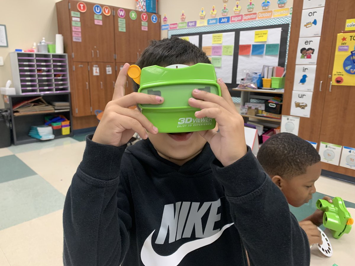 HoyLibrarian's tweet photo. “Oh my WOW 🤩” when learning about new dinosaur discoveries! https://t.co/05cyTnlocf