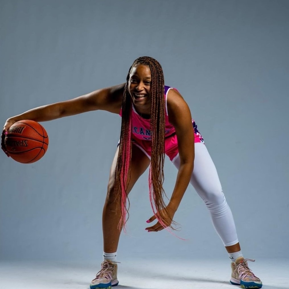MachineElite's tweet photo. You know what time it is @JaylaMurray4 😎😎😎
#MachineElite #MachineEliteBasketball #MachineEliteBasketballAcademy #Basketball #HardWork #Nike #NikeBasketball #MoreThanBasketball #StLouis #StLouisBasketball #MachineLaw #NoExcuses #WorkHard #NeverGiveUp https://t.co/xngtB00TAR https://t.co/8FrAVeBvp3