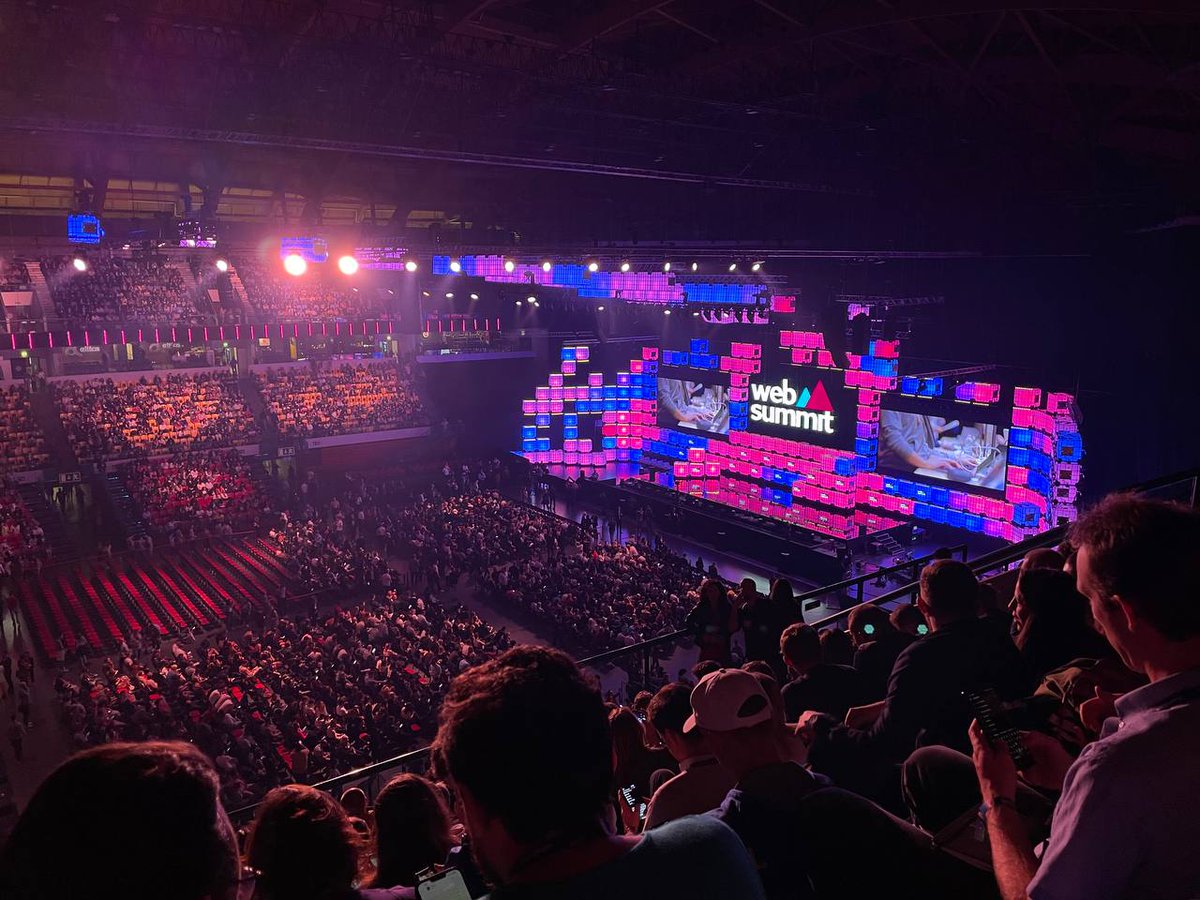 aroundb_agency's tweet photo. Just checking what this buzz is about π€
#WebSummit2022
#LisbonBlockchainWeek https://t.co/qaE7TjlnJs