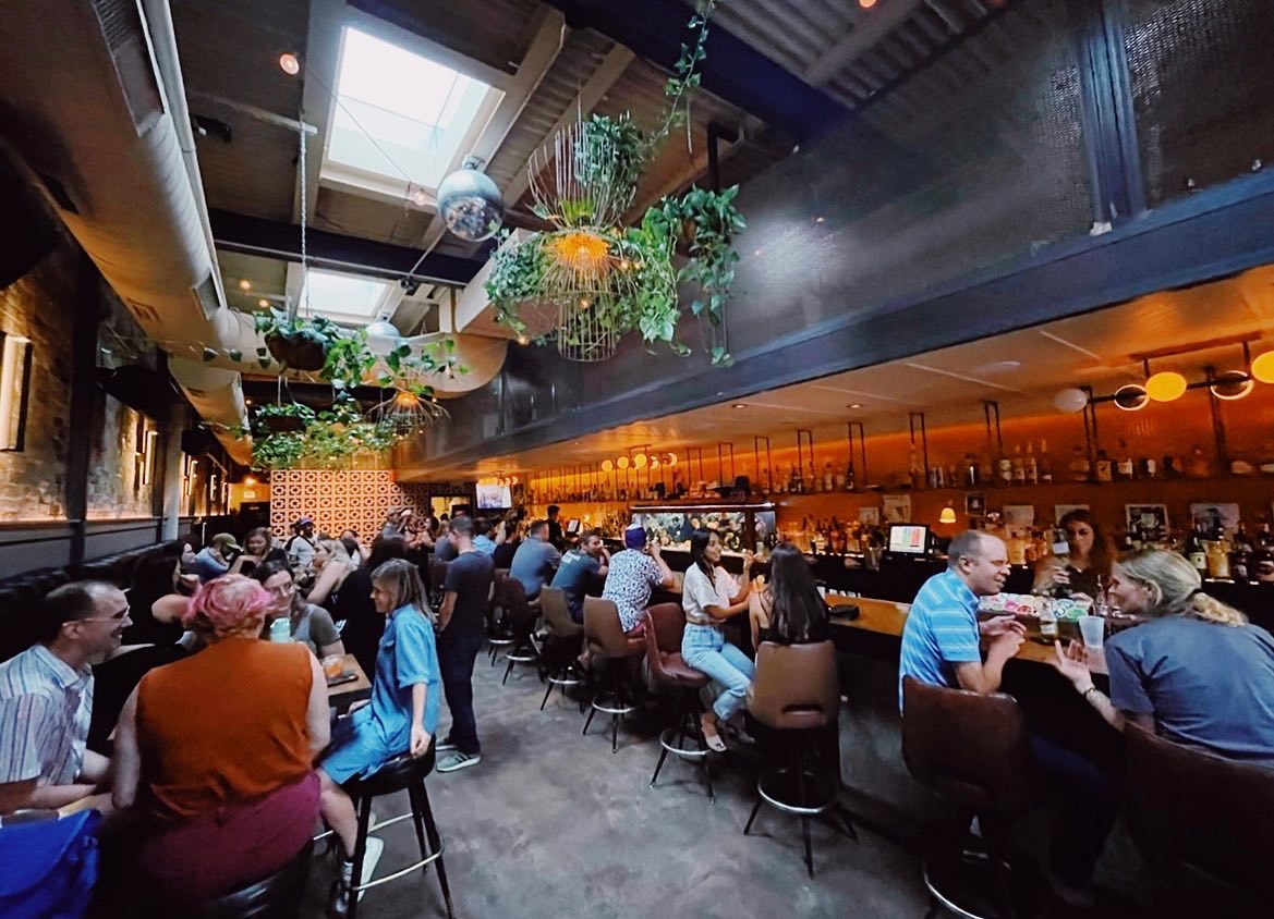 Chicago! We will see you at <a href="/remedy_chicago/">Remedy 🍹</a> Thursday at 6:30: kenyon.edu/events/kenyon-…