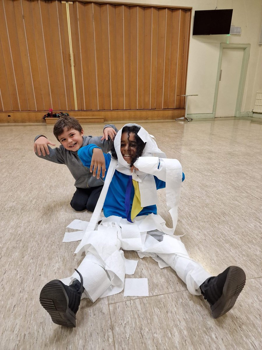 It was also Halloween for St Anne’s last night! They had a glow in the dark party and made toilet roll mummies! #haloween #scouts