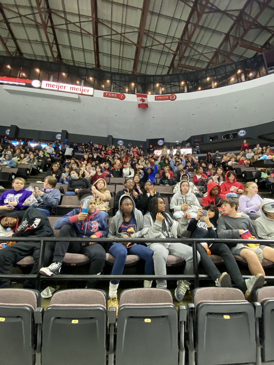 Team 7-2 tweet media