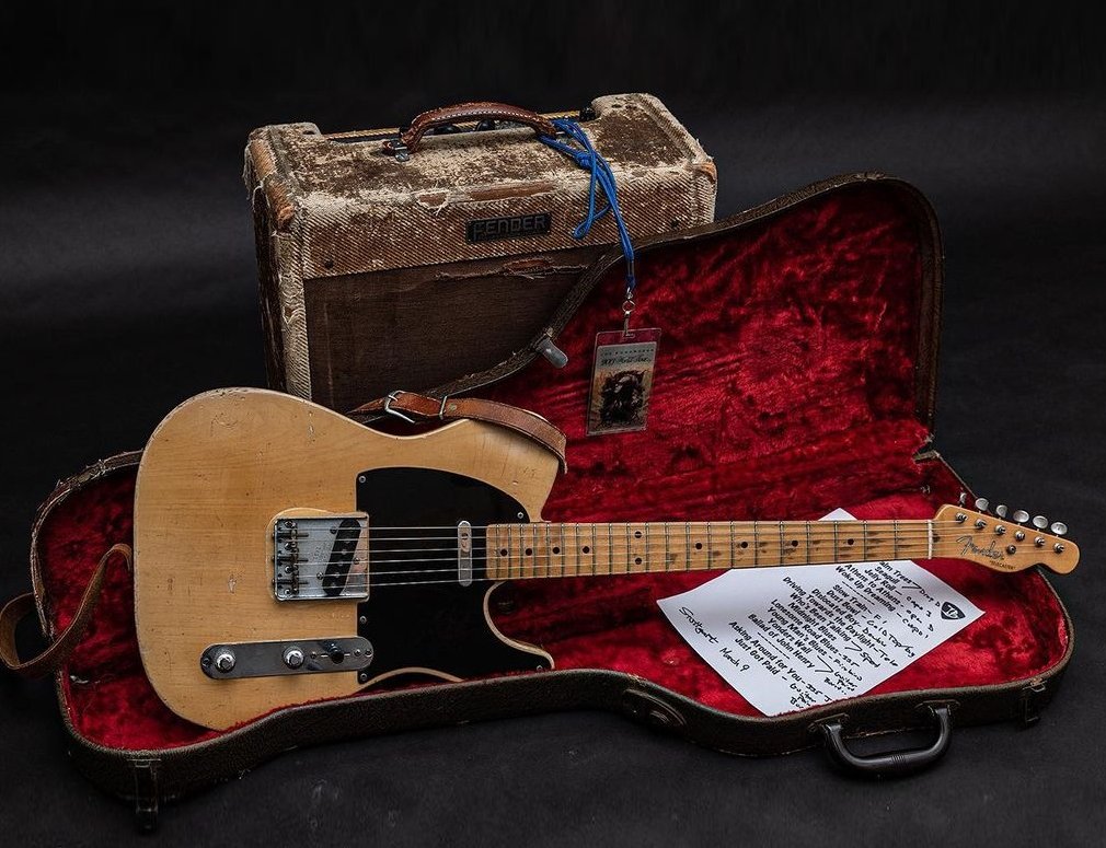 #TeleTuesday Joe Bonamassa's 1954 Blackguard Fender Telecaster & 1954 Fender Deluxe #Amp #guitar #Fender #Telecaster #JoeBonamassa