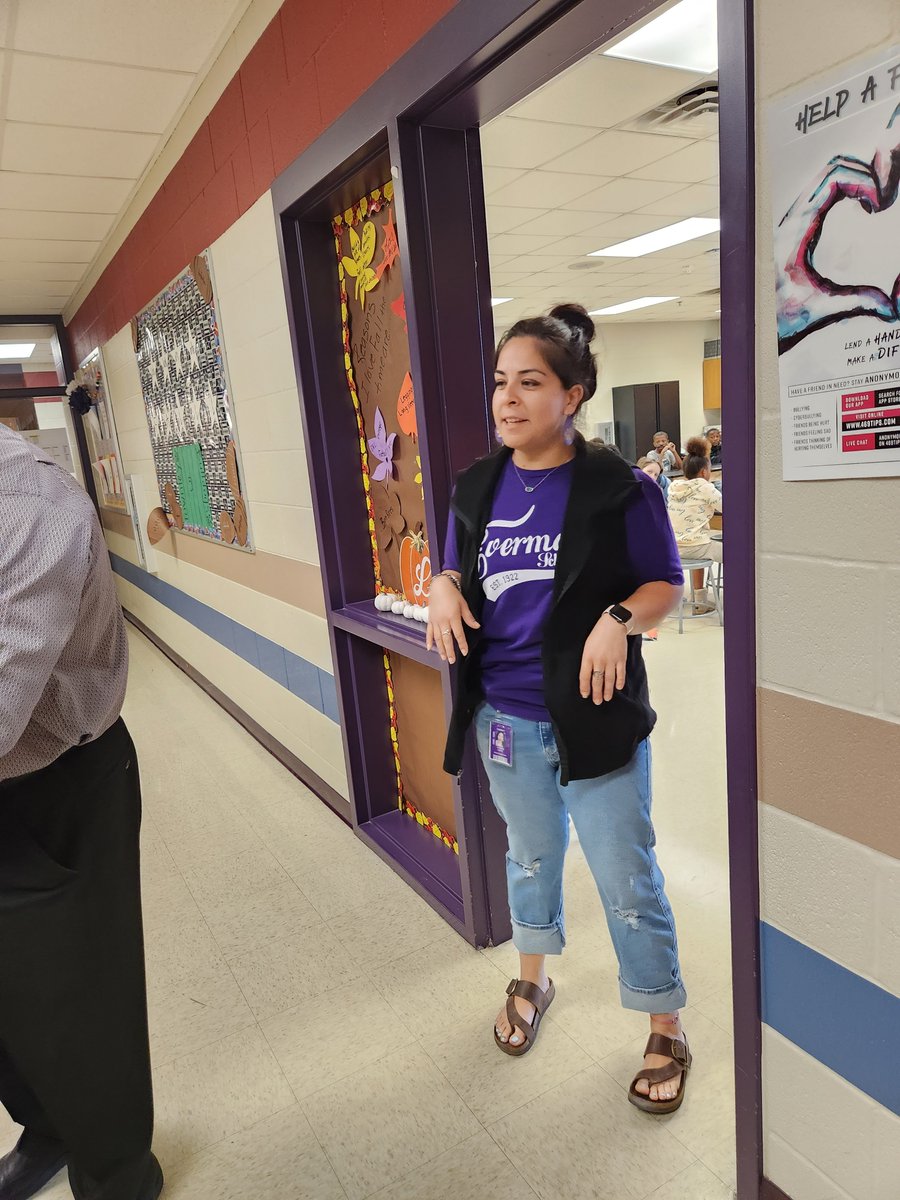TownleyEle_EISD's tweet photo. Showing appreciation to our staff and helping to keep them afloat. https://t.co/kifY0BO5dF