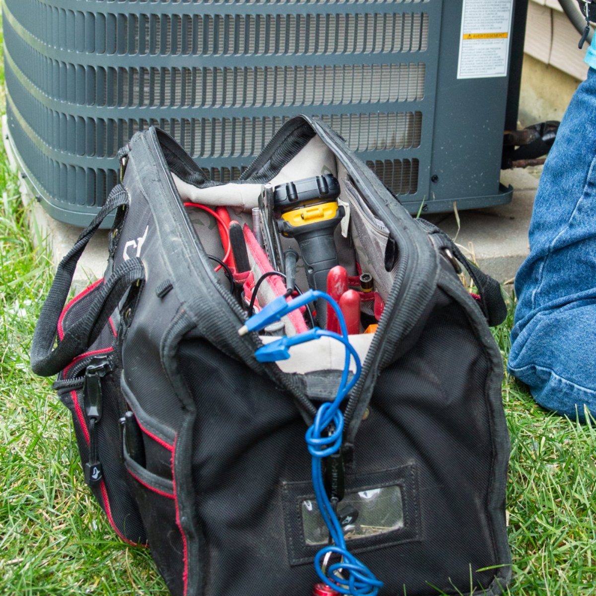 AirTechnology1's tweet photo. Our tools and equipment wouldn't mean a thing without the experience and skills necessary to keep your home's HVAC running properly. Put our knowledge and attention to detail to work whenever you need us by calling (713) 270-4010. https://t.co/2LM3lb0es6