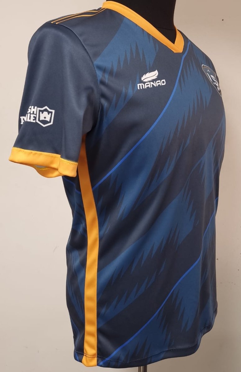 • PRIMERAS JERSEY 👕 | #CR

📢 ¡Oficialmente salieron nuestras primeras 4 camisetas de LS! 🥳

🌟 <a href="/Recameca/">Recameca 😈</a>
🌟 <a href="/Its_Kristobal/">❄️ӄʀɨֆȶօɮǟʟ❄</a>
🌟 <a href="/MkSamuel_CR/">⚡MkSamuel⚡</a>
🌟 <a href="/DrTore_/">Víctor Reyes</a> (Sorteo)

🎨 <a href="/JCGFX27/">JC🖋️</a>

🌎 Pronto se viene la segunda colección para Centroamérica con <a href="/kevincito_CR/">Kevincito</a> 🔥🔥🔥

#LadronesSquad
