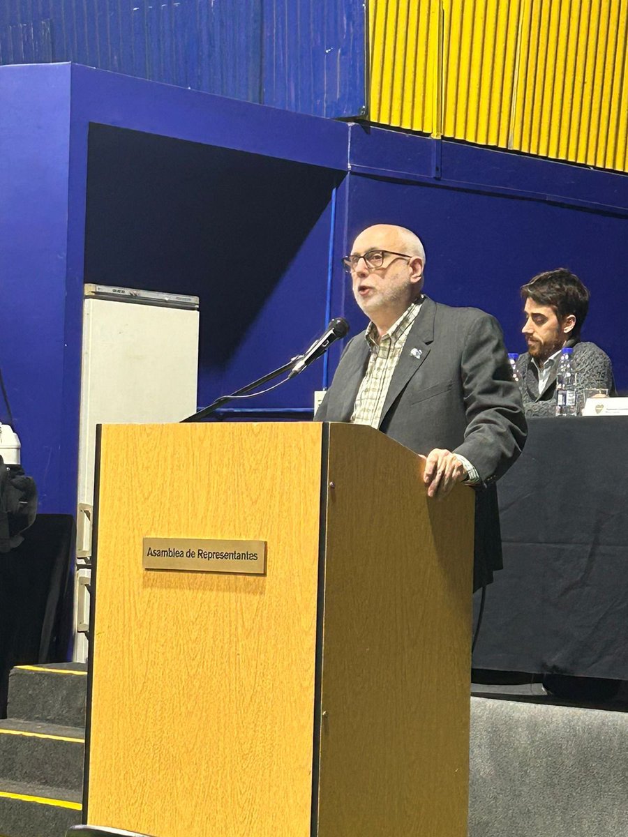 lamitadmasvosok's tweet photo. Sergio Brignardello expuso: "Destacamos el hecho que, desde que asumió la actual Comisión Directiva, el activo aumentó tan solo un 6% y el pasivo un 18%".😥 #Balance2022 https://t.co/oYZXmRokxM