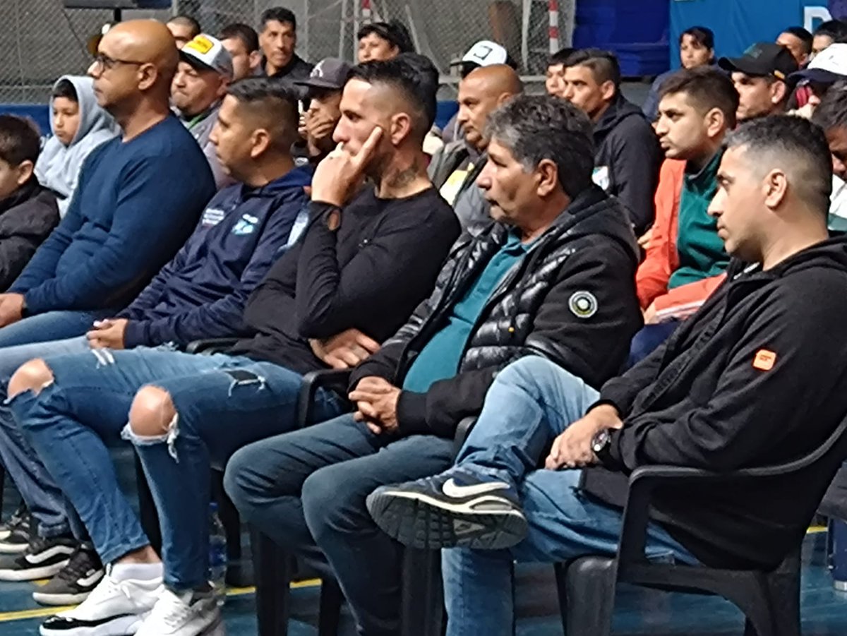 UCBLaMatanza's tweet photo. En el día de ayer, participamos de la.clinica de enseñanza de Futsal infanto-juvenil por parte de @ATFA_OFICIAL, con dos grandes oradores Cómo Lombardini y Antico. Y la organización de Marcelo Ramon. queremos agradecer en especial a la gestión del Tano Pasini 
 #gestiontanopasini https://t.co/BqavPv83r2