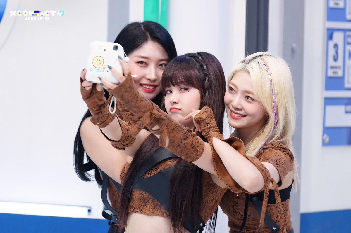 moon_eg3's tweet photo. #MAMAVOVE #everglow 今日もエグルが一番好きだよ💞 https://t.co/bygTZqQOEN