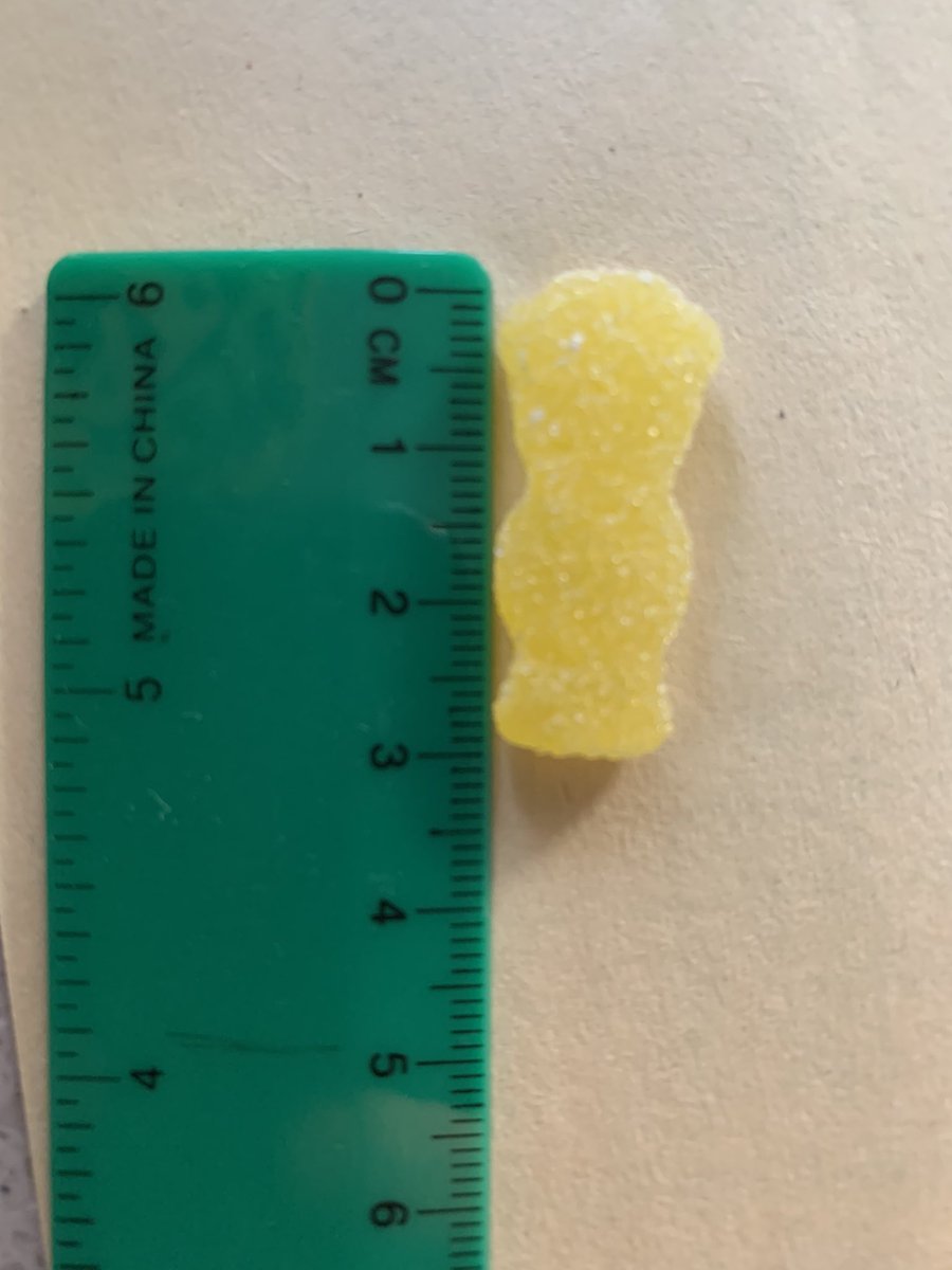 mramarupareja's tweet image. Dear sour patch kids. Explain yourself! #mtbos #iteachmath #scalefactor @desmosclassroom had some great 7th grade discussion about area not scaling the same way length does. @JD_Schools