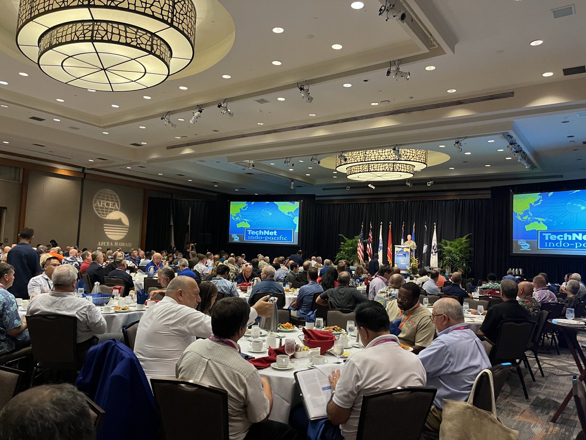 glmcgovern's tweet photo. Mahalo ⁦@TytoAthene⁩ for hosting todays lunch at TechNet Indo-Pacific. #AFCEATechNet https://t.co/vyI2jk2RZC