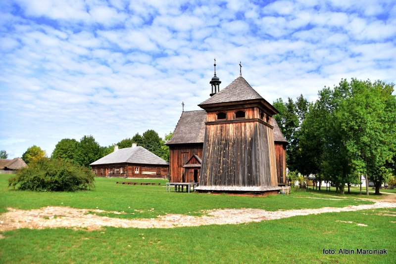 KP_Srodziemie's tweet photo. Muzeum Wsi Kieleckiej - Park Etnograficzny w Tokarni  
https://t.co/ek1GGJcmxq 
#Europapark #Europa #visitWorld #BestWorld #TopWorld #fotografia #VisitEurope #Foto #photography #photo #PHOTOS #landscapephotography  #Szymbark #skansen #heritage #Muzeum #visitPoland  #Kielce https://t.co/4ggoYt8fMC