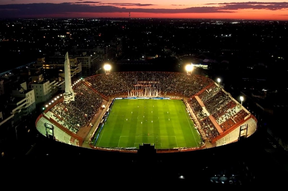 Felices 114 años a toda la gran familia de mi querido <a href="/CAHuracan/">CA Huracán</a> Globo de mi vida, vos sos la alegría de mi ♥️