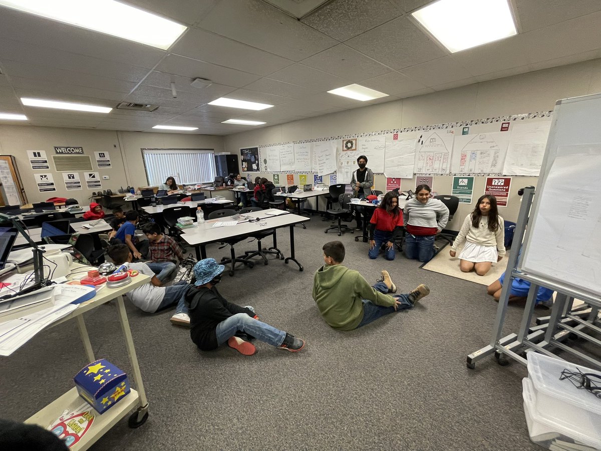 LisaLop40562397's tweet image. We had some fun with TCI creating a human map of Egypt and Kush. Trying to figure out the factors that contributed to their civilizations. #bsdGATE