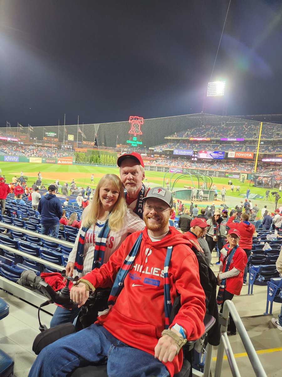 Thank you @stoolpresidente and @Gametime for the once in a lifetime experience! LFG Fightins! #RedOctober    #RingTheBell    @barstoolsports