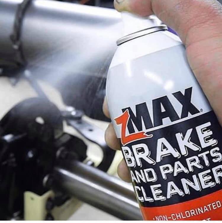 In town for @woolatemodels <a href="/woosprint/">Michelle Morrison</a> World Finals @dirttrackatcharlotte make sure you have your @zmaxraceproducts #zmax #zmaxraceproducts #brakecleaner #toughestjobs #smellsgoodtoo. #worldfinals #dirttrackatcharlottemotorspeedway #wevegotyoucovered
