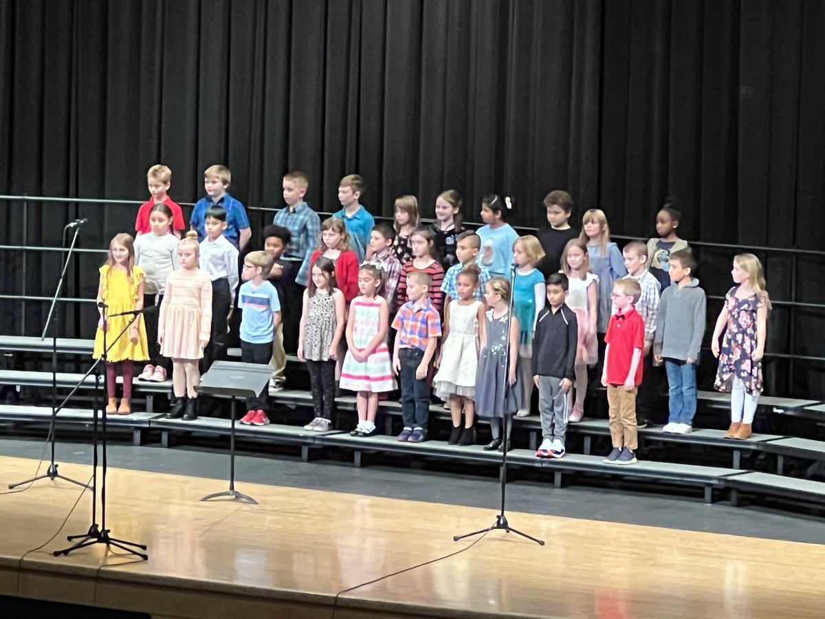 Lincoln Elementary School in Cuyahoga Falls Ohio tweet media